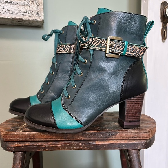 SPRING STEP L’Atiste Loreto Teal and Black Colorblock Lace Up Heeled Ankle Boots - Picture 1 of 16